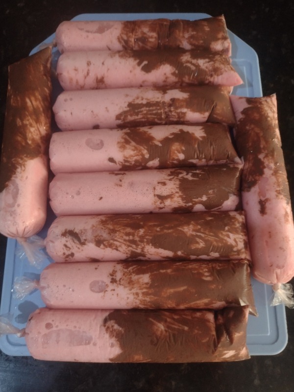 Sacolé de morango com nutella